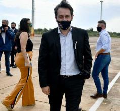 Foto de la galería: Misiones y Nación firmaron un convenio para adquirir equipamiento destinado al Puerto de Posadas