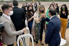 Foto de la galería: Misiones y Nación firmaron un convenio para adquirir equipamiento destinado al Puerto de Posadas