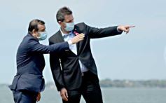 Foto de la galería: Misiones y Nación firmaron un convenio para adquirir equipamiento destinado al Puerto de Posadas