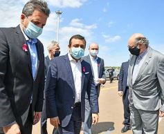 Foto de la galería: Misiones y Nación firmaron un convenio para adquirir equipamiento destinado al Puerto de Posadas