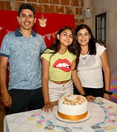 Foto de la galería: Compartimos con Luz Morena la alegría de su Confirmación