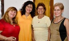 Sixto Fotografías. Sociedad. Varios - Un momento muy especial: festejos por el Día de la Madre