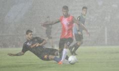 Sixto Fotografías. Deportes. Torneo Regional Federal Amateur - En su primer amistoso de pretemporada, Guaraní goleó a un combinado encarnaceno