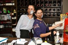 Foto de la galería: Noche de sábado en el complejo gastronómico Mendieta