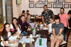 Foto de la galería: Noche de sábado en el complejo gastronómico Mendieta