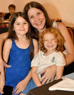 Foto de la galería: Noche de sábado en el complejo gastronómico Mendieta