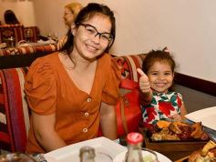 Foto de la galería: Noche de sábado en el complejo gastronómico Mendieta