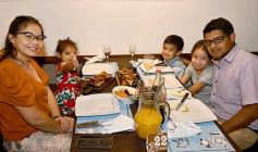 Foto de la galería: Noche de sábado en el complejo gastronómico Mendieta