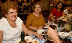 Foto de la galería: Noche de sábado en el complejo gastronómico Mendieta