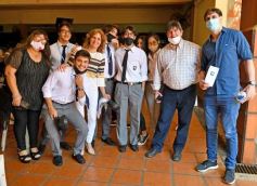 Foto de la galería: Colación de los chicos del Roque González: Felicitaciones egresados!!!