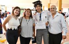 Foto de la galería: Colación de los chicos del Roque González: Felicitaciones egresados!!!