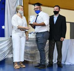 Foto de la galería: Colación de los chicos del Roque González: Felicitaciones egresados!!!