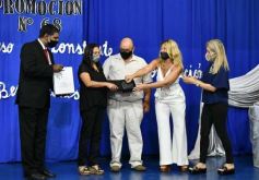 Foto de la galería: Colación de los chicos del Roque González: Felicitaciones egresados!!!