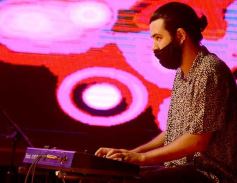 Foto de la galería: La Provincia homenajeó a Andresito con una transmisión de cinco horas en la que participaron 130 artistas