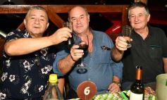 Foto de la galería: Los ex soldados de la clase 62 se reunieron en Posadas en un ritual anual donde celebran la amistad