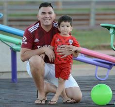 Foto de la galería: Hinchas de River recordaron la victoria ante Boca en Madrid con una caravana en Posadas