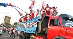 Foto de la galería: Hinchas de River recordaron la victoria ante Boca en Madrid con una caravana en Posadas