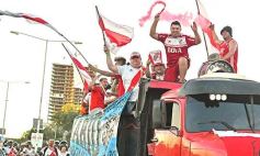 Foto de la galería: Hinchas de River recordaron la victoria ante Boca en Madrid con una caravana en Posadas