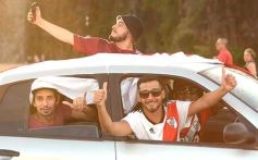 Foto de la galería: Hinchas de River recordaron la victoria ante Boca en Madrid con una caravana en Posadas