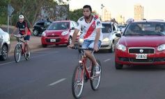Foto de la galería: Hinchas de River recordaron la victoria ante Boca en Madrid con una caravana en Posadas