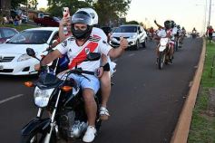 Foto de la galería: Hinchas de River recordaron la victoria ante Boca en Madrid con una caravana en Posadas