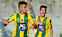 Sixto Fotografías. Deportes. Torneo Regional Federal Amateur - La Picada pegó primero ante Atlético Posadas