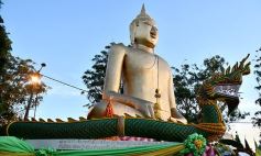 Sixto Fotografías. Sociedad. Inauguración - La comunidad laosiana festejó sus cuatro décadas en Misiones con la inauguración del Buda gigante