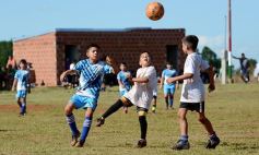 Sixto Fotografías. Deportes. Torneo Infantil - La Isla de Santa Helena vibró con torneo de fútbol infantil