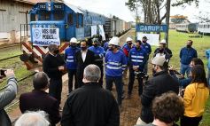 Sixto Fotografías. Sociedad. Anuncios del Gobierno Pcial. - Partió de Garupá el tren de cargas con casi mil toneladas de producción misionera