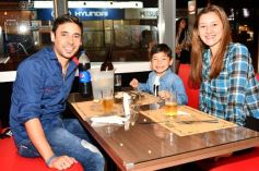 Sixto Fotografías. Sociedad. Varios - Noche de sábado en Oleg