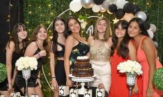 Foto de la galería: Los 15 años de Constanza Lobato