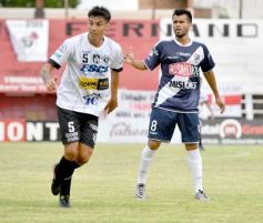 Foto de la galería: Torneo Regional: Triunfo de Guaraní 3 a 2 sobre Atlético Posadas