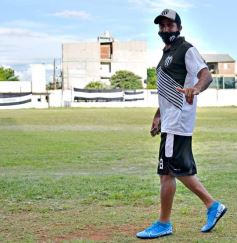 Foto de la galería: Atlético Posadas perdió por 2 a 1 con Victoria de Curuzú Cuatiá