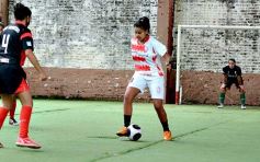 Foto de la galería: Yamila Rodríguez fue reconocida por el club Huracán