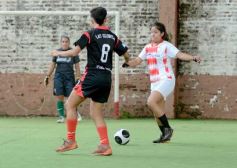Foto de la galería: Yamila Rodríguez fue reconocida por el club Huracán