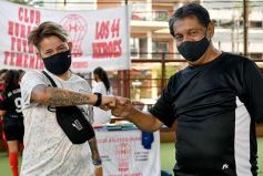 Foto de la galería: Yamila Rodríguez fue reconocida por el club Huracán