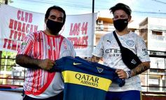 Foto de la galería: Yamila Rodríguez fue reconocida por el club Huracán