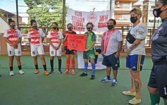Foto de la galería: Yamila Rodríguez fue reconocida por el club Huracán