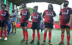 Foto de la galería: Yamila Rodríguez fue reconocida por el club Huracán