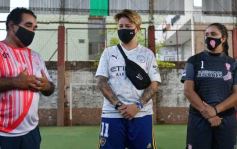 Foto de la galería: Yamila Rodríguez fue reconocida por el club Huracán