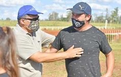 Foto de la galería: Volvió el turf al hipódromo de Posadas