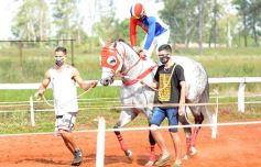 Foto de la galería: Volvió el turf al hipódromo de Posadas