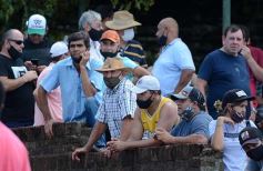 Foto de la galería: Volvió el turf al hipódromo de Posadas
