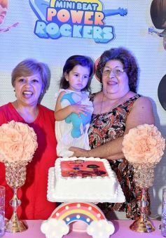 Foto de la galería: Cumpleaños feliz para la pequeña Victoria