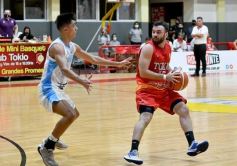 Foto de la galería: Victoria de Tokio ante OTC en la segunda fecha del Torneo Federal de Básquet