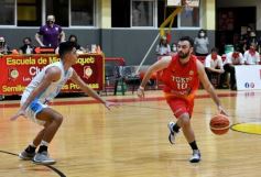 Foto de la galería: Victoria de Tokio ante OTC en la segunda fecha del Torneo Federal de Básquet