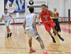 Foto de la galería: Victoria de Tokio ante OTC en la segunda fecha del Torneo Federal de Básquet