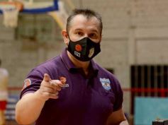 Foto de la galería: Victoria de Tokio ante OTC en la segunda fecha del Torneo Federal de Básquet