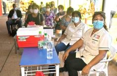 Foto de la galería: Continúa la vacunación contra el Covid-19 en Posadas