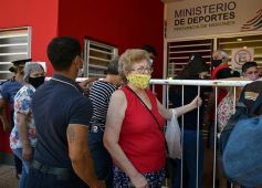 Foto de la galería: Continúa la vacunación contra el Covid-19 en Posadas